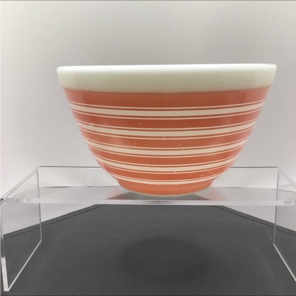 PYREX ANTIQUE RAINBOW STRIPES (PINK) 401 Mixing Bowl Circa 1965 Quantity: 1 - Picture 11 of 12